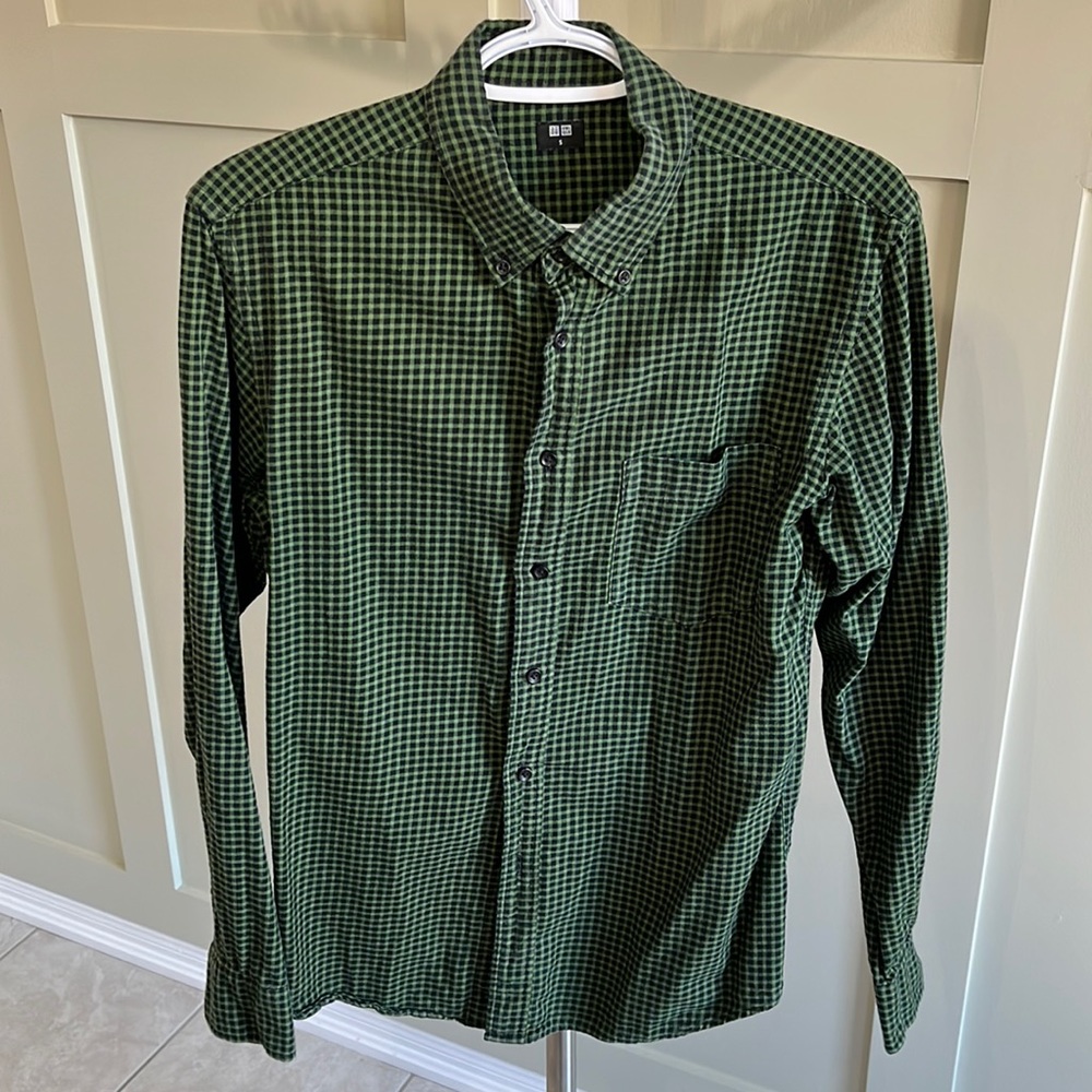 Uniqlo Mens Flannel Plaid Button Shirt
